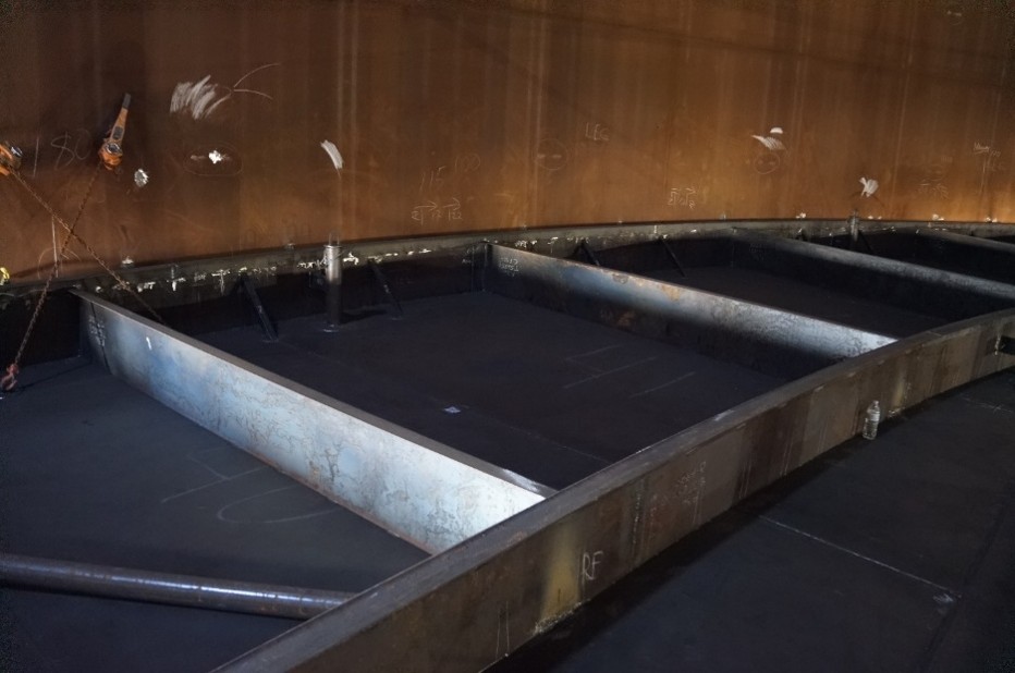 Figure 3: Bulkhead pan Internal Floating Roof being fabricated